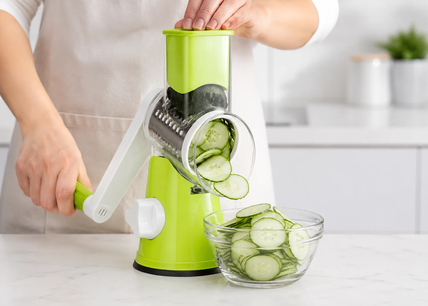ManaraZone multi-blade vegetable slicer showing its blades